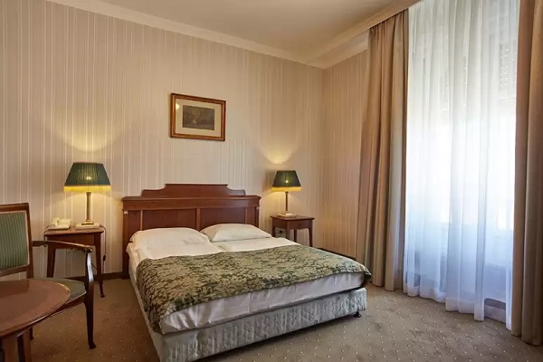 origineel overnachten Boedapest hotel Gellert Danubius