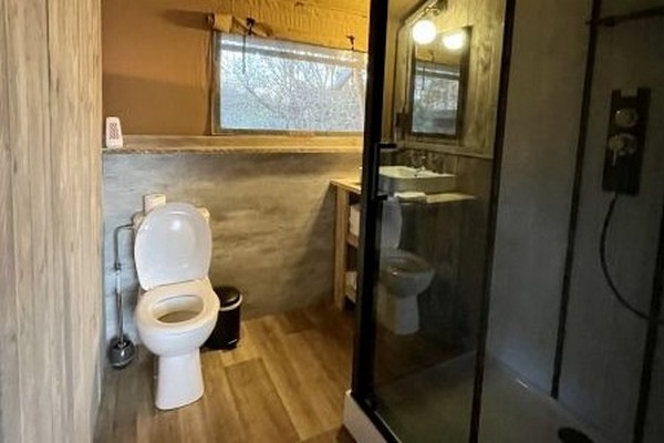 origineel overnachten turnhout glamping safaritent