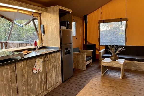 origineel overnachten turnhout glamping safaritent