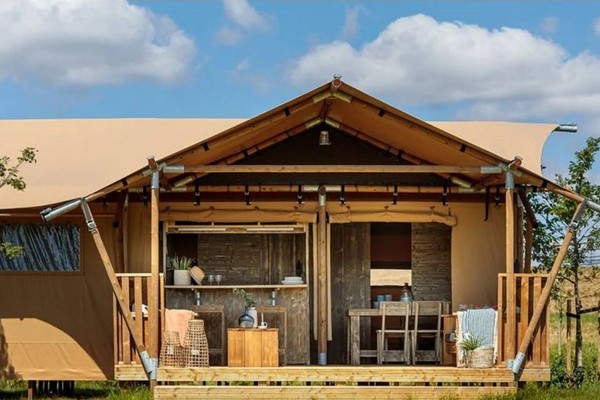 origineel overnachten turnhout glamping safaritent