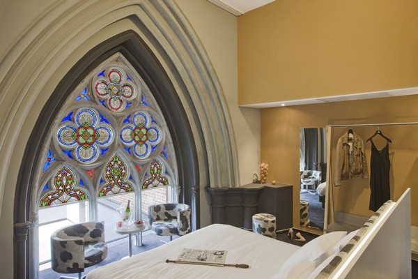 romantisch overnachten klooster bergen hotel