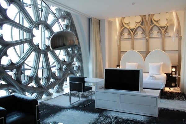romantisch overnachten klooster bergen hotel