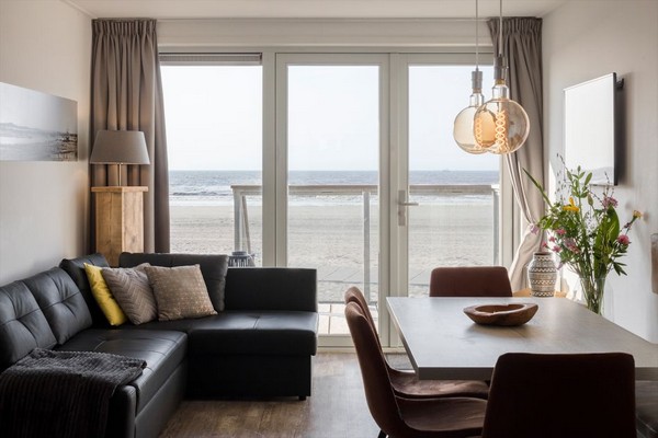 uniek overnachten strandhuis nederland