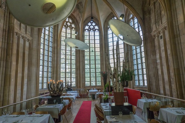 uniek overnachten kerk nederland maastricht citytrip