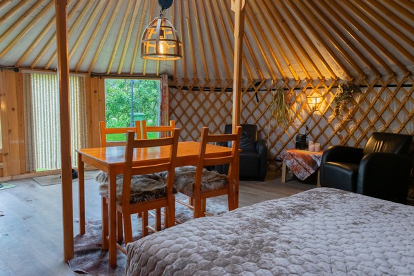 bijzonder overnachten nederland yurt glamping